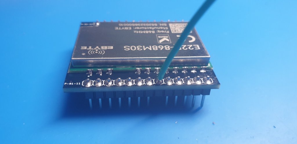 Sposób montażu przewodu, jeśli montujemy moduł E22P